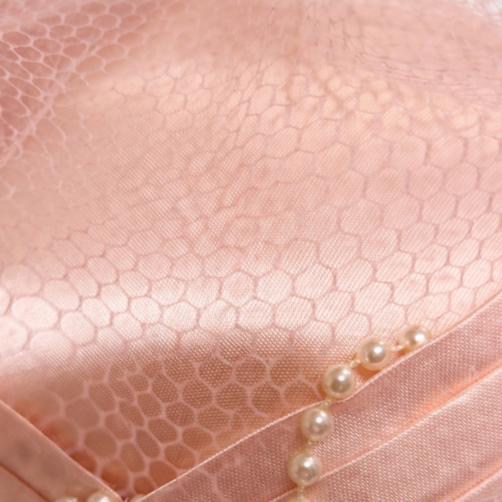 Vintage Lux 1950's Formal Pillbox Satin Hat Pearl Detail - Picture 8 of 9